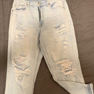 Boyfriend ripped light wash jean
